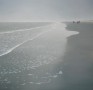 Kunstwerk (102 b) mensen op het strand van Hoek van Holland 