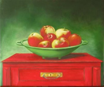 realistisch stilleven: schaal met appels op rood kastje