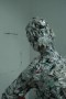 Figuur, geen titel, frontaal detail Kunstwerk Figuur, geen titel, frontaal detail