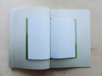 This page is intentionally left blank (onderdeel van defining white)