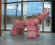 roze neushoorn Kunstwerk roze neushoorn