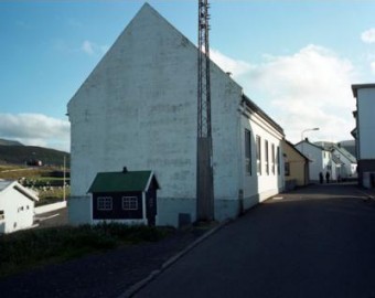 Faroer eilanden 13 huis en hondenhok