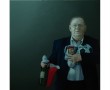 Stilleven met voorbijganger: Mr. Persingen Kunstwerk Stilleven met voorbijganger: Mr. Persingen