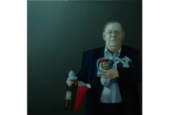 Stilleven met voorbijganger: Mr. Persingen Stilleven met voorbijganger: Mr. Persingen