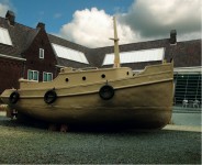 Cardboard Tugboat de Furie Cardboard Tugboat de Furie
