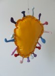 Gele vorm met pootjes Gele vorm met pootjes