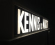KENNIS IS MACHT Kunstwerk KENNIS IS MACHT