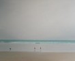 2 mensen en een hond op het strand Kunstwerk 2 mensen en een hond op het strand