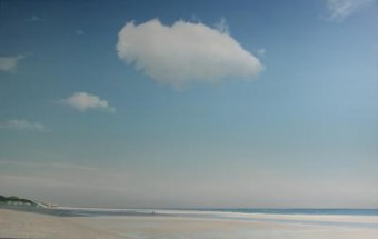 Strand met wolk (Zeeland)