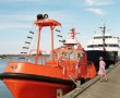 Het laatste jaar van een eiland (Spelende kinderen op boot) Kunstwerk Het laatste jaar van een eiland (Spelende kinderen op boot)
