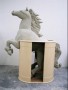 Paard met sokkel Kunstwerk Paard met sokkel
