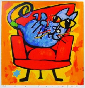 Blauwe poes in rode stoel Blauwe poes in rode stoel