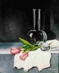 realistisch bloemstilleven:Roze Tulpen met glazen karaf realistisch bloemstilleven:Roze Tulpen met glazen karaf